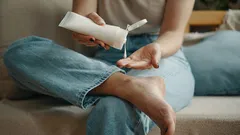 Come eliminare il cattivo odore dei piedi: semplici consigli e ricette per rimedi casalinghi