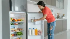 Metti un bicchiere con questa sostanza su uno scaffale e in frigo ci sarà sempre un odore fresco e gradevole